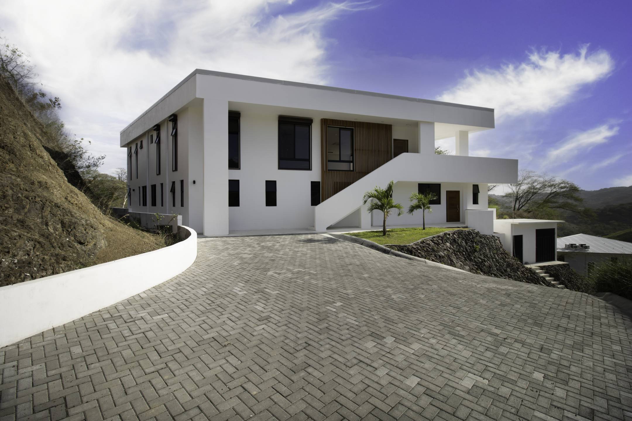 Coco Bay Modern Triplex